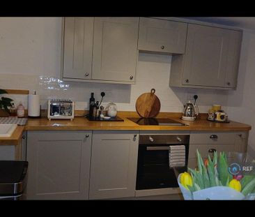 2 bedroom semi-detached house to rent - Photo 3