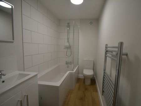 Flat to rent on - Photo 5