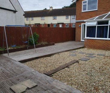 3 bedroom detached house to rent - Photo 5