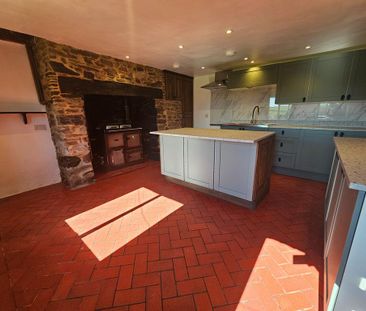 4 bedroom detached house to rent - Photo 4