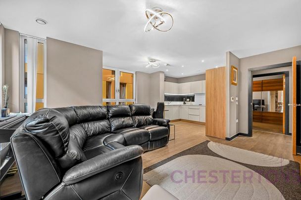 3 bedroom flat to rent - Photo 1
