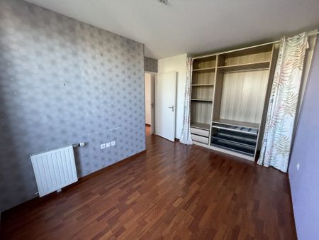 Location Appartement 4 pièces 78m² CENON 33150 - Photo 2