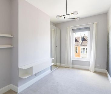 4 bedroom semi-detached house to rent - Photo 4