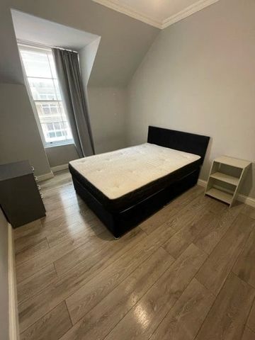 5 Bed Flat, Cockburn Street, EH1 - Photo 4