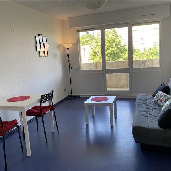 1 pièce - Meublé - 29,7 m² - 3ème étage - Colocation non autorisée - Photo 1