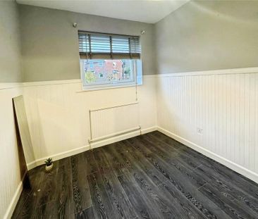 3 bedroom detached house to rent - Photo 3