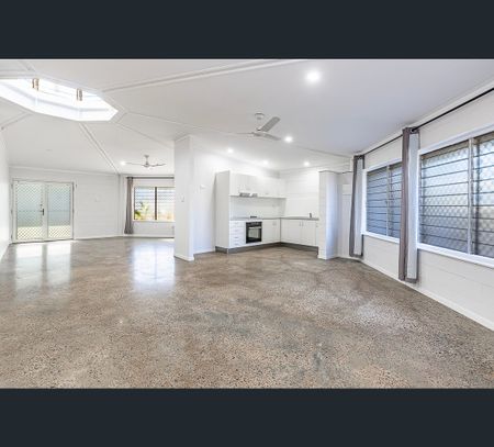 17/115 Mooney Street, Gulliver, Qld 4812 - Photo 3