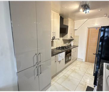 1 bedroom in a house share to rent - Photo 5