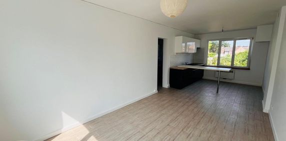 Location Appartement 2 pièces 43m² LOMME 59160 - Photo 2