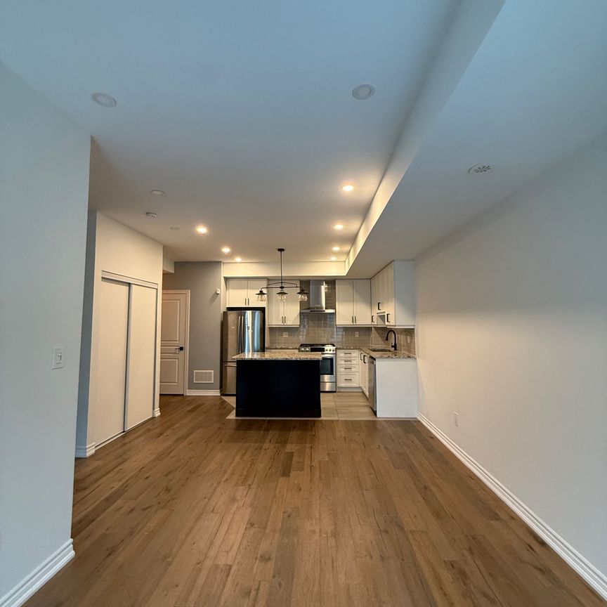 For Lease - 27 Applewood Lane Unit# 257, Toronto, Ontario - Photo 1