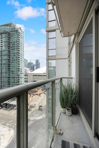 For Lease - 10 Navy Wharf Court Unit# 1705, Toronto, Ontario - Photo 4