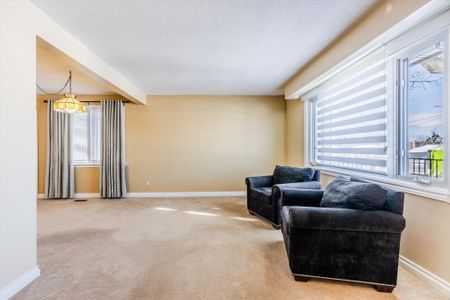 For Lease - 23 Shannon Street, Barrie, Ontario - Photo 2