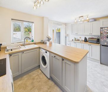 3 bedroom terraced house to rent - Photo 5