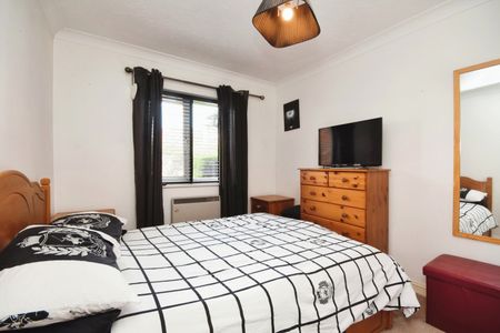 CM2 6SX, Chelmsford - Photo 2