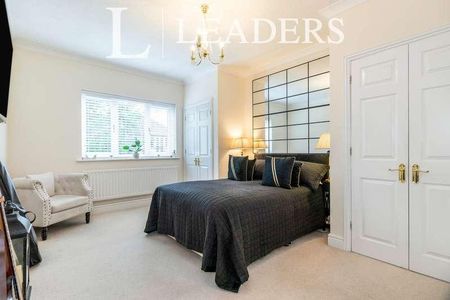 Garlands Road, Leatherhead, KT22 - Photo 4