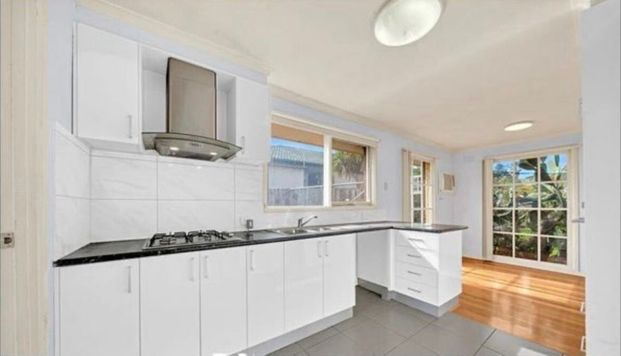 Endeavour Hills - Photo 1