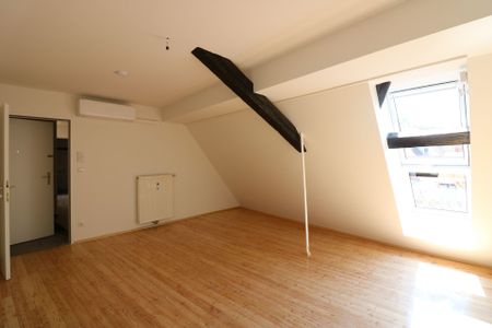 Klimatisierte Dachgeschoß Wohnung mit großer Terrasse - Provisionsfrei! - Photo 3