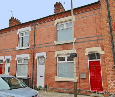4 bedroom terraced house to rent - Photo 3