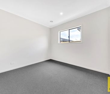 Brand New Metricon Built Excellence - Photo 3