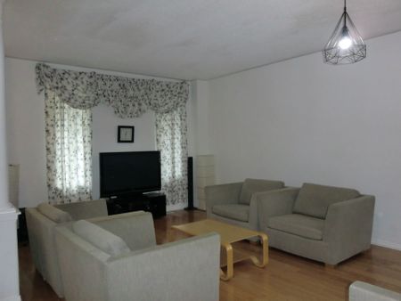 For Lease - 32 Leitch Avenue, Toronto, Ontario - Photo 4