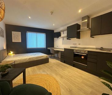 Studio to rent - Photo 1