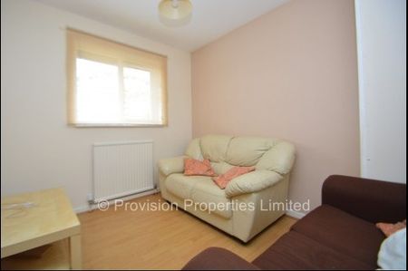 4 Bedroom Houses, University Leeds City Centre - Photo 2