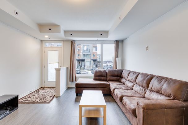 For Lease - 637 Makwa Private Unit# 98, Manor Park - Cardinal Glen and Area, Ontario - Photo 1