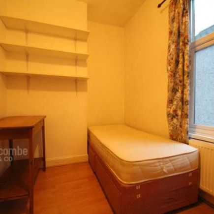 6 Bed HMO - Queens Hill, Newport - Perfect for Students or Company let - Photo 1