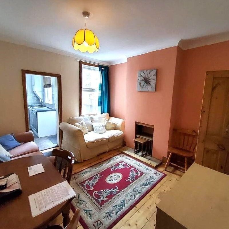 Merton Road - Photo 1