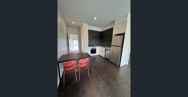 Fully Furnished 4 Bedrooms 3 Bathroom Townhouse - Photo 1