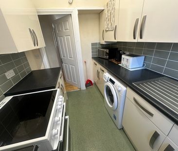 Room in a Shared House, Fieldend Road, SW16 - Photo 2