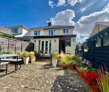 Baddow Hall Crescent - Photo 2