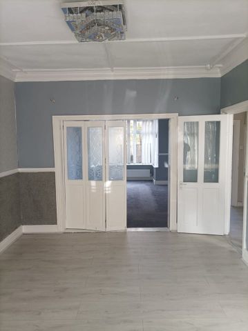 4 Bed Semi-Detached House, Upper Chorlton Road, M16 - Photo 2