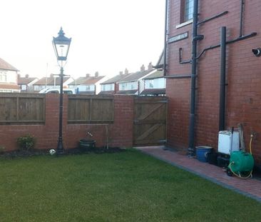 2 Bedroom Flat for Rent in 38 Marton Drive, Marton, Blackpool, FY4 - Photo 5
