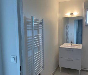 Location Appartement 2 pièces 44m² ORLEANS 45000 - Photo 4
