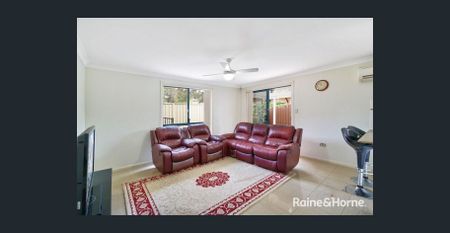 SPACIOUS HOUSE CLOSE TO INGLEBURN CBD - Photo 2
