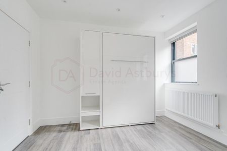 Studio to rent - Photo 3