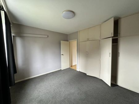 “Ground Floor Flat” - Photo 4