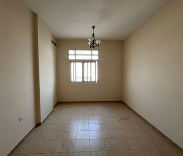 Two-Bedroom Apartment with Living Room for Rent - Photo 5