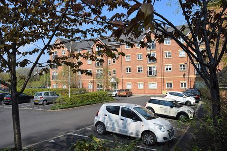 Appealing Two Double Bedroom First Floor Apartment for Rent in Fallowfield, Great for Students - Photo 3