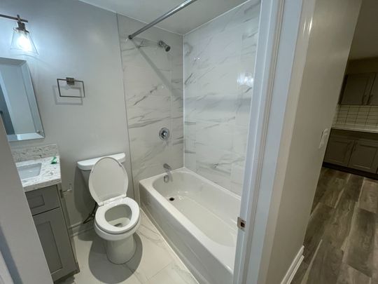 For Lease - 262 Annette Street Unit# Lower, Toronto, Ontario - Photo 1