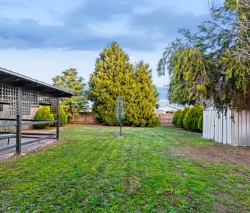 Spacious Home with Large Backyard - Photo 6