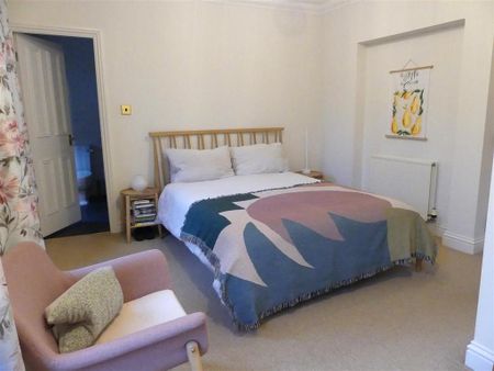 3 bedroom apartment to rent - Photo 5