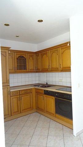 Wohnung mit schöner Aussicht - Balkon - Aufzug - 3,5 Zimmer - Photo 2