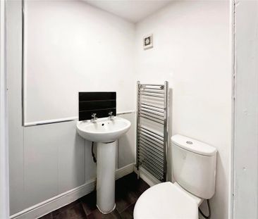 1 bedroom in a house share to rent - Photo 6