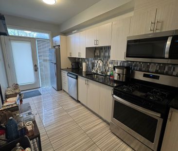 107 Amaya, Ottawa, ON K2A 3X7 - Photo 5