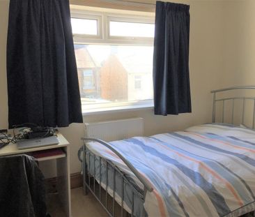 3 bedroom private hall to rent - Photo 4