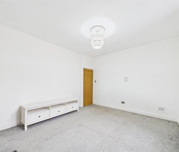 3 bedroom end of terrace house to rent - Photo 5