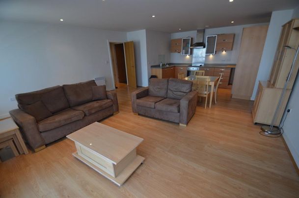 2 bedroom flat to rent - Photo 1