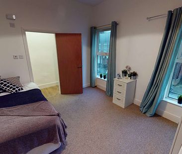 Rooms close to Hull Royal - Photo 1